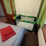 Auf Einem Rustikalen 3 Seitenhof Daire Göda
