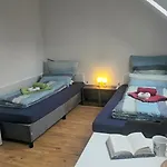 شقة Auf Einem Rustikalen 3 Seitenhof غودا