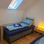 Auf Einem Rustikalen 3 Seitenhof