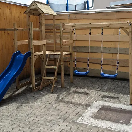 Auf Einem Rustikalen 3 Seitenhof Göda