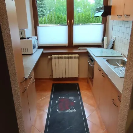 Auf Einem Rustikalen 3 Seitenhof Daire *