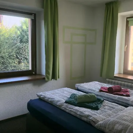 Auf Einem Rustikalen 3 Seitenhof Lägenhet