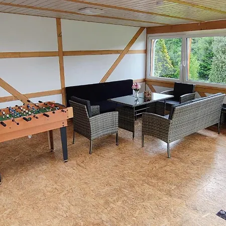 Auf Einem Rustikalen 3 Seitenhof * Göda