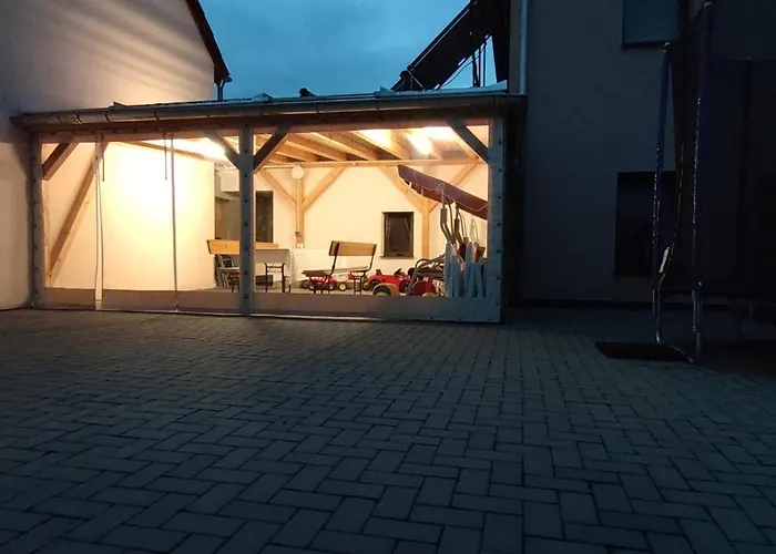 Διαμέρισμα Auf Einem Rustikalen 3 Seitenhof Göda