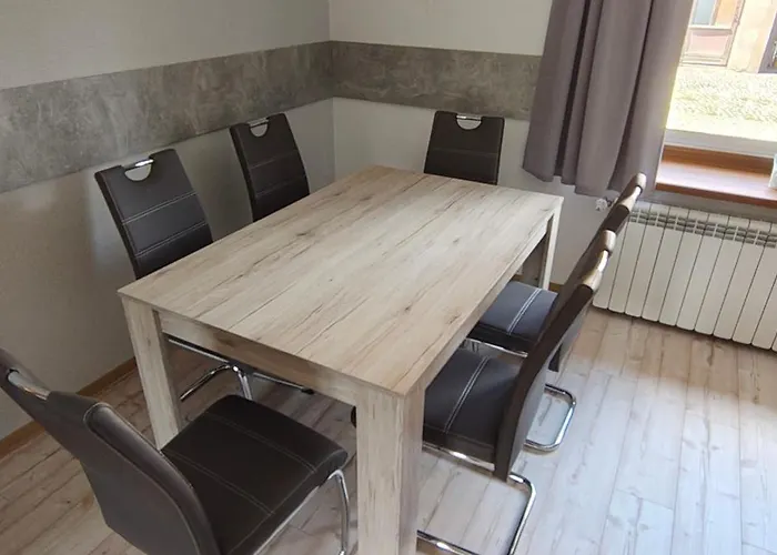 Auf Einem Rustikalen 3 Seitenhof Göda