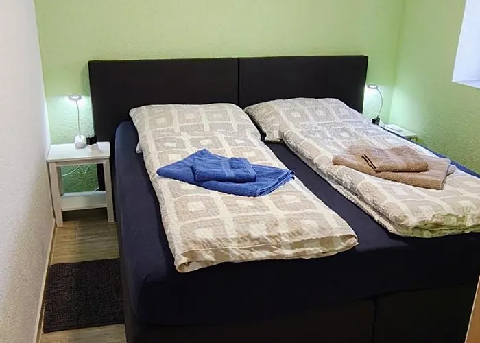 Auf Einem Rustikalen 3 Seitenhof * Göda